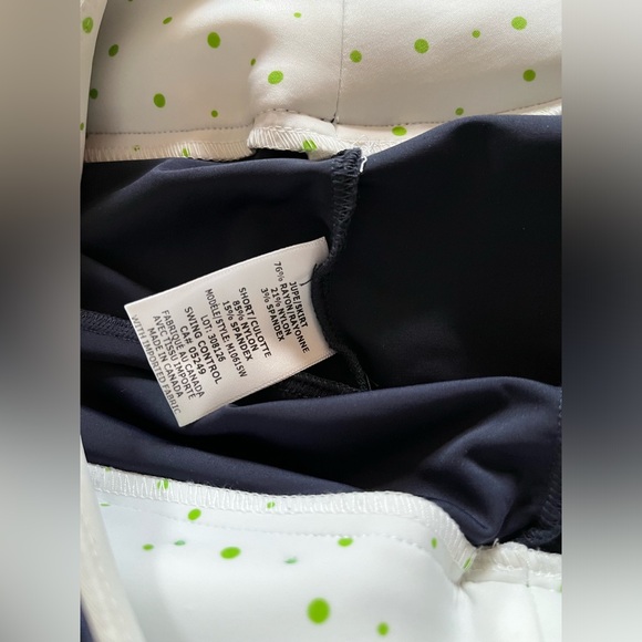 WOMENS SWING CONTROL SKORT with Golf graphics, size 4 -navy & white pockets - Picture 4 of 6